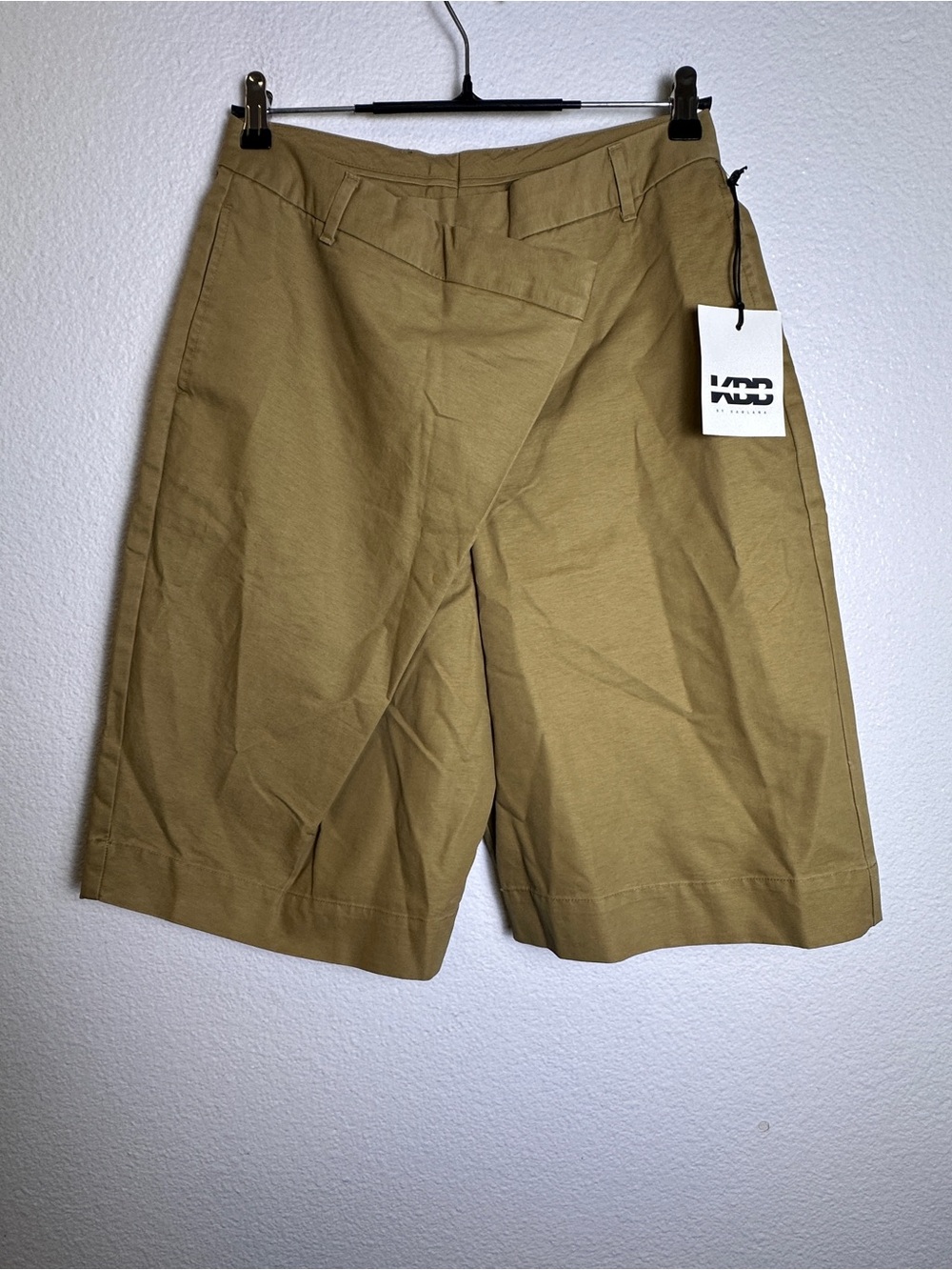 KBB by Kahlana Women's Asym Bermuda
Shorts Cotton Blend Khaki Size 6